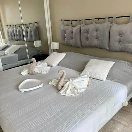 Appartement Rdj 4 Pers Piscine Proche Au Jean Bart